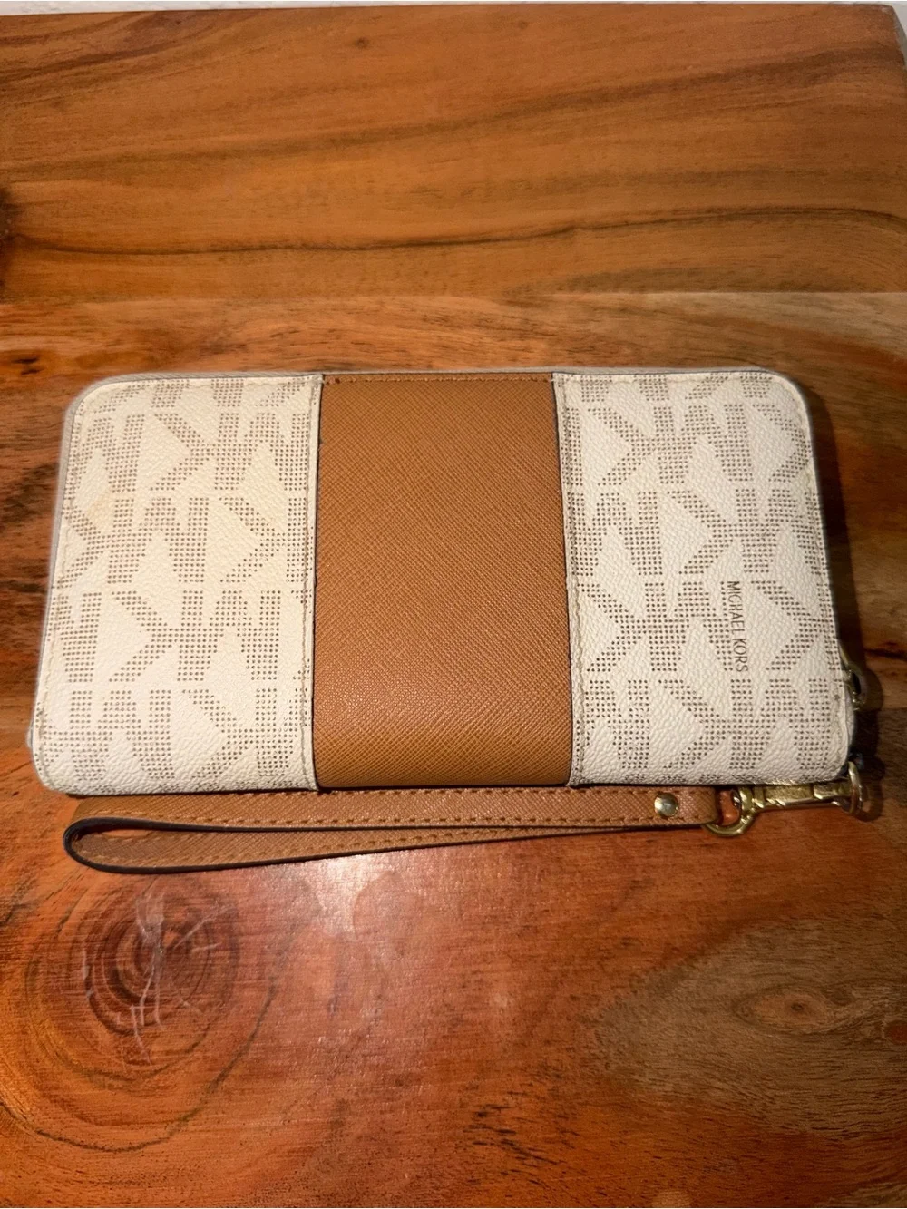 Michael Kors Cream Logo Tote and Tan Accent Wallet Set - Picture 5 of 6